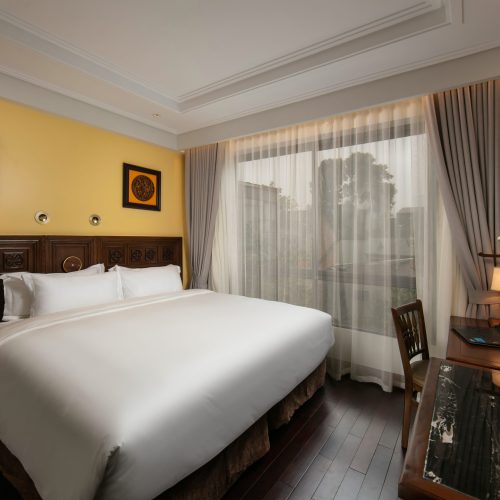San Double or Twin Room with Neighbor View