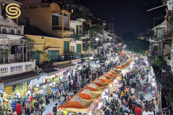 Shopping at the old town night market